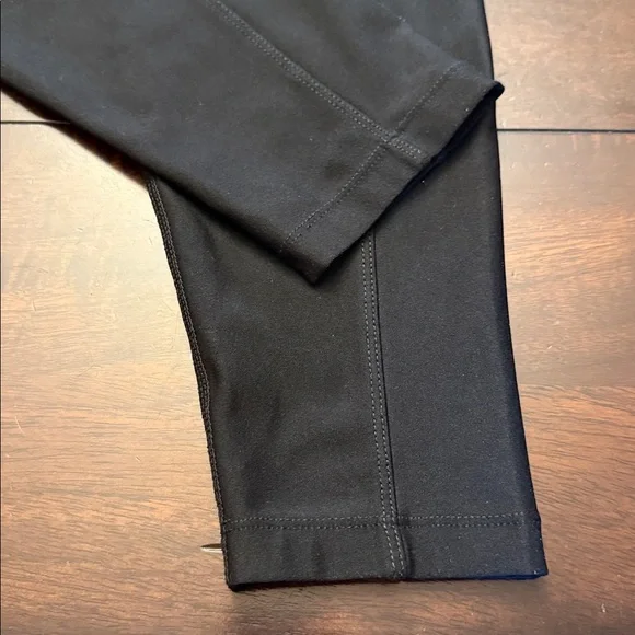 Eddie Bauer Black Athletic Leggings. Size L.  Gently used excellent condition - Picture 3 of 10